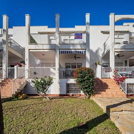 Beachhouse With Pool, Parking & Stunning Sea Views Apartment *